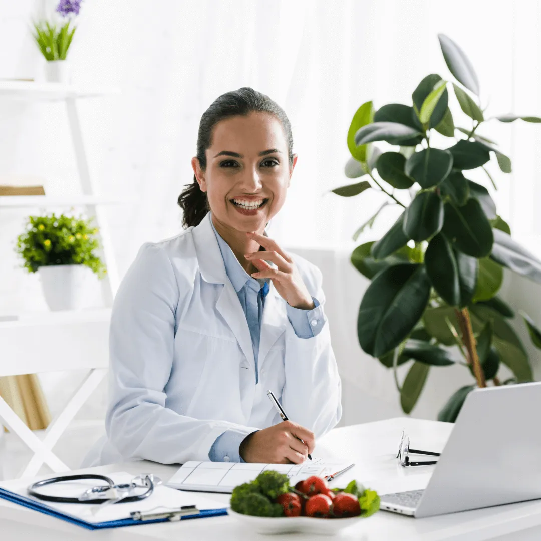 Nutricionista profesional atendiendo consulta en España