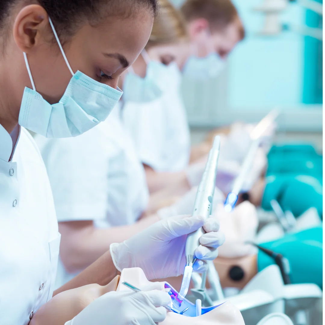 Casos de Éxito: Clínicas Dentales que Triplicaron Pacientes