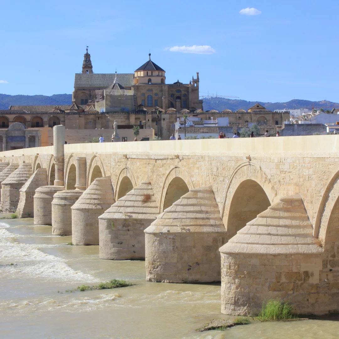 Palabras Clave Turísticas de Toledo: Guía Completa Tres Culturas 2025